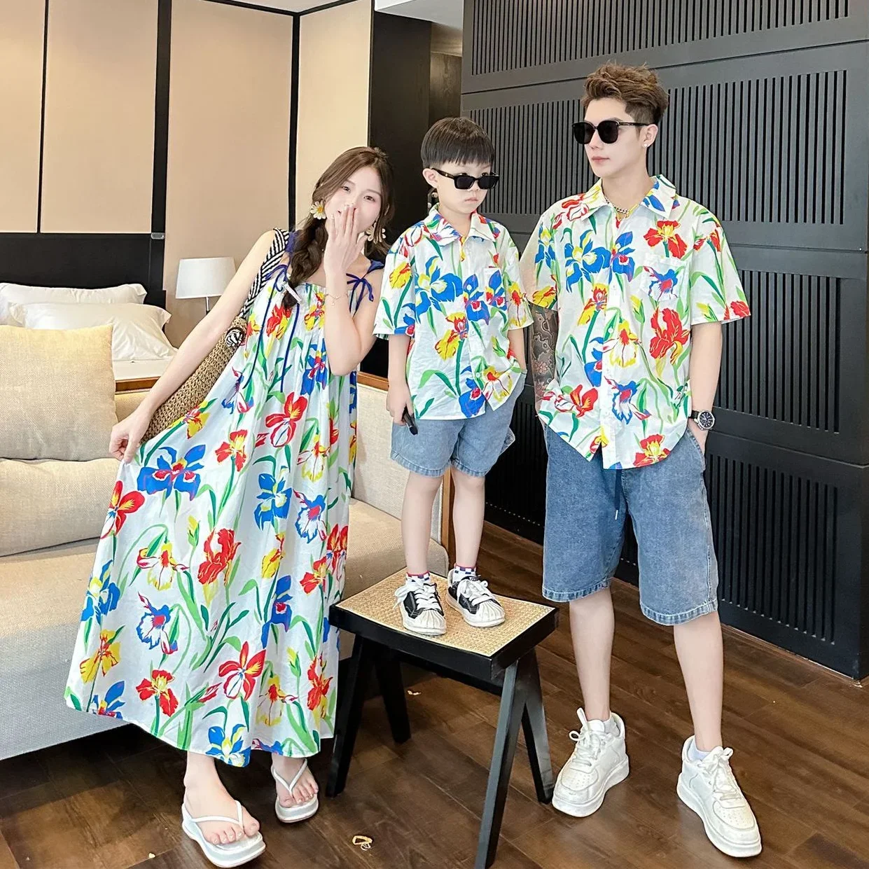 Ropa de vacaciones coreana par - Resort Shirt Floral reseña y precio